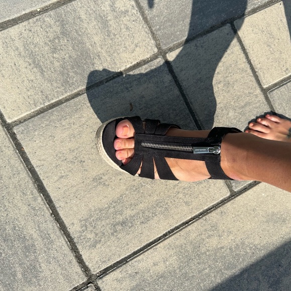 Michael Kors Wedges - Picture 3 of 7